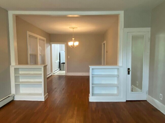 Foto del edificio - 1127 Beaconsfield Ave