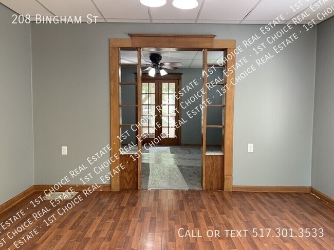 Foto del edificio - 208 Bingham St