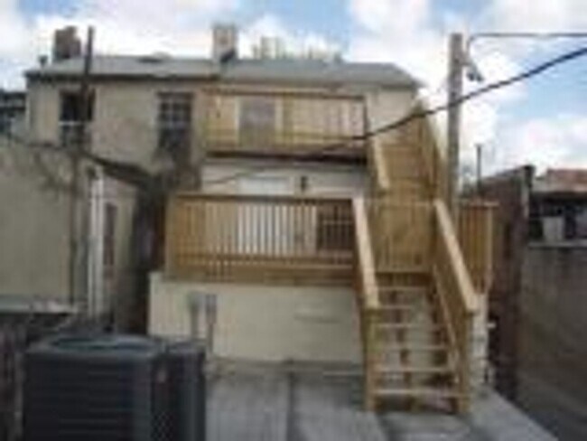 Photo - 1209 Hollins St Apartment