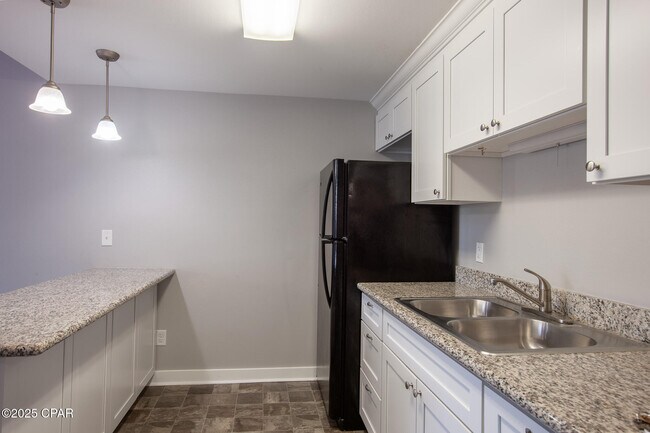 Foto del edificio - 425 E 19th St