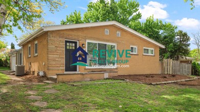 Building Photo - 36665 Angeline Cir