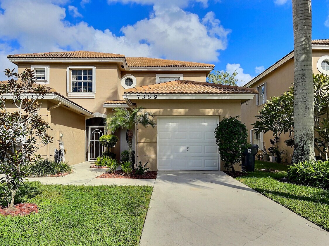 7309 Smithbrooke Dr, Lake Worth, FL 33467 Townhome Rentals in Lake