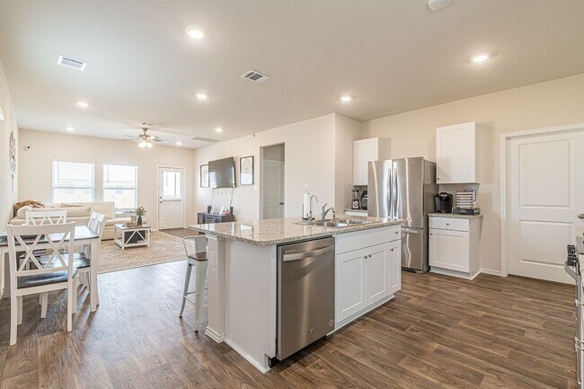 Building Photo - Charming 4BR House in New Braunfels