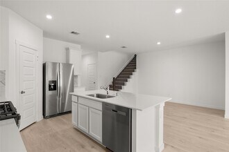 Building Photo - 31711 Farlam Farms Trl