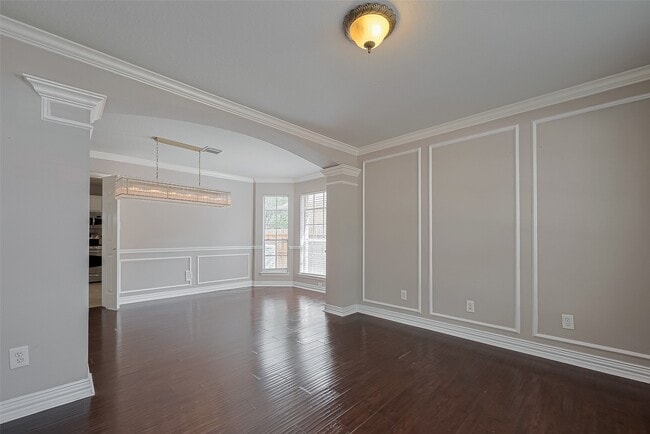 Building Photo - 1523 Brook Grove Dr