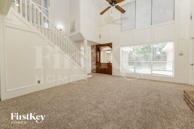 Building Photo - 8334 Burwood Park Dr