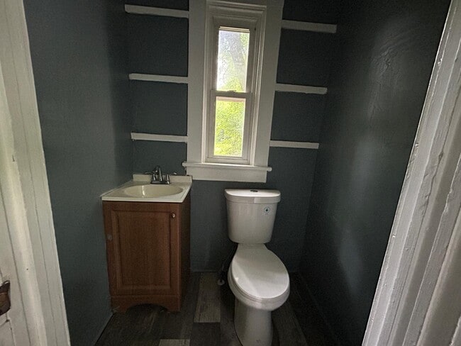 Building Photo - 3065 Moosewood Ave