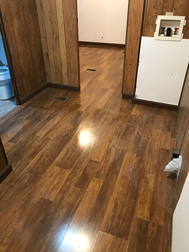 Foto del edificio - AVAILABLE NOW! NO PETS! SECTION 8 VOUCHERS WELCOME!