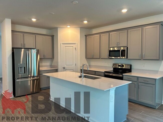 Building Photo - 2777 Plover St