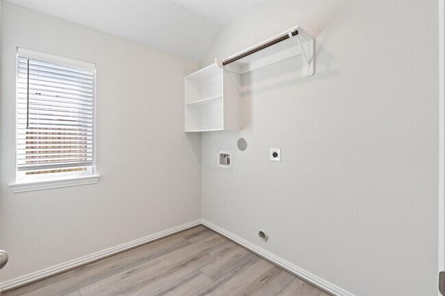 Foto del edificio - 106 Violet Carson Ct