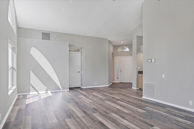 Foto del edificio - 4998 Tamarack Trail