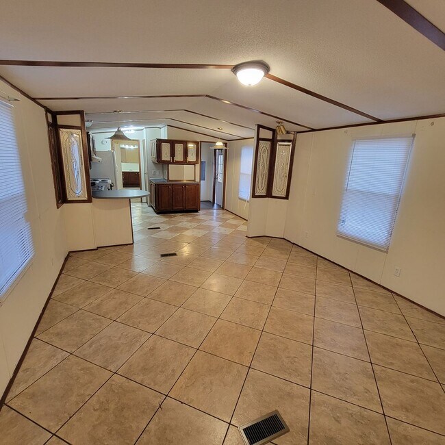Foto del edificio - 6496 Bunker Hill Rd