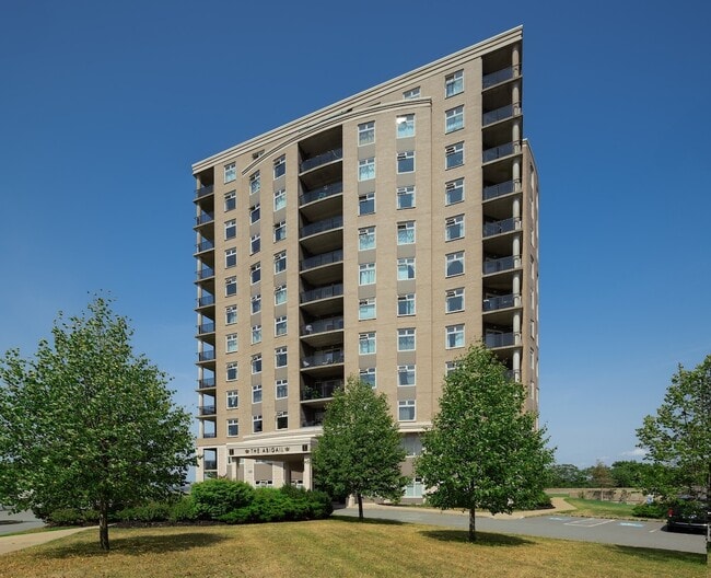Photo du bâtiment - The Abigail Apartments