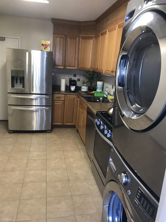 3705 S Mason Dr, Baileys Crossroads, VA 22041 Condo for Rent