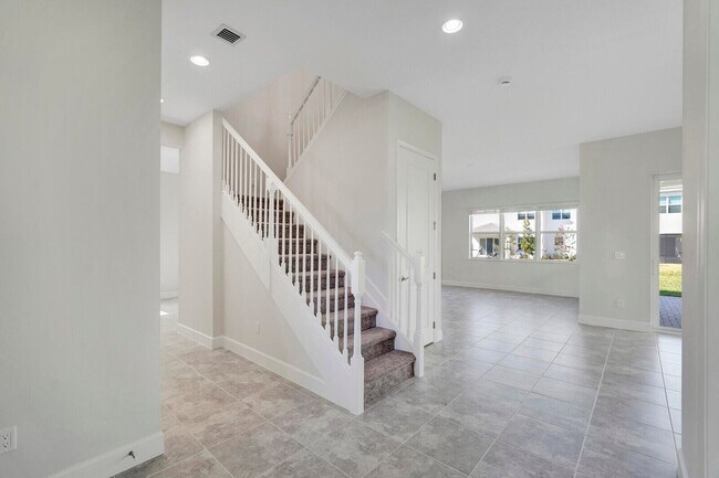 Building Photo - 14959 Redcove Pl