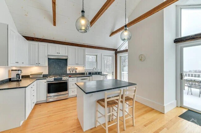 Foto del edificio - 378 Cornwallville Rd
