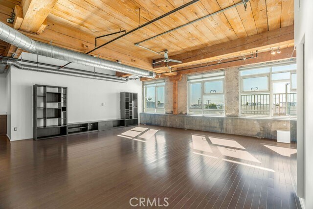 Foto del edificio - 530 S Hewitt St