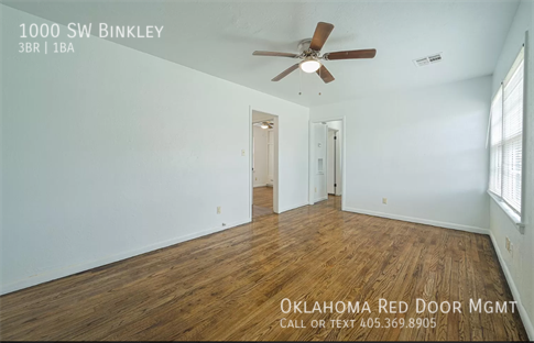Building Photo - 1000 SW Binkley St