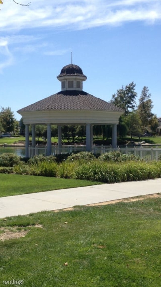 Foto del edificio - 40055 Ashville Ln