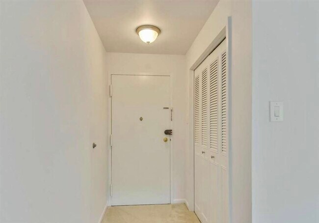 Building Photo - 10412 Rockville Pike