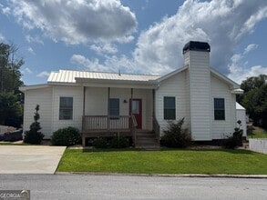Building Photo - 618 Liberty Pk Dr