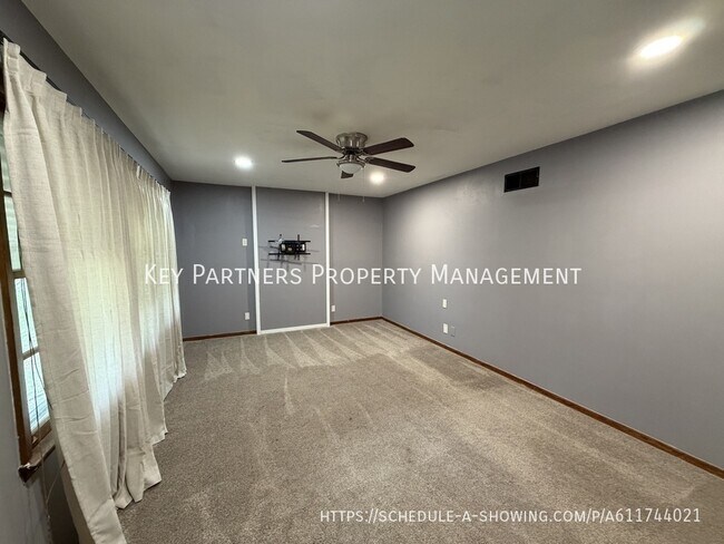 Foto del edificio - 821 S Edgemere Dr