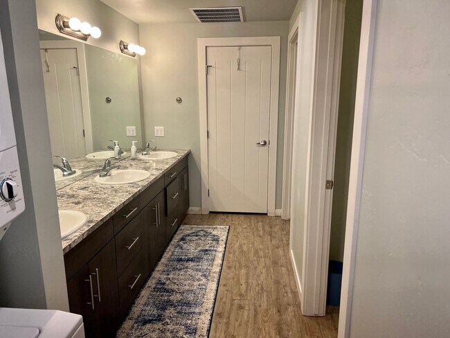 Foto del edificio - 431 S 3rd W