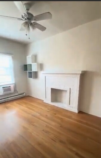 Primary Photo - 727 W Roscoe St