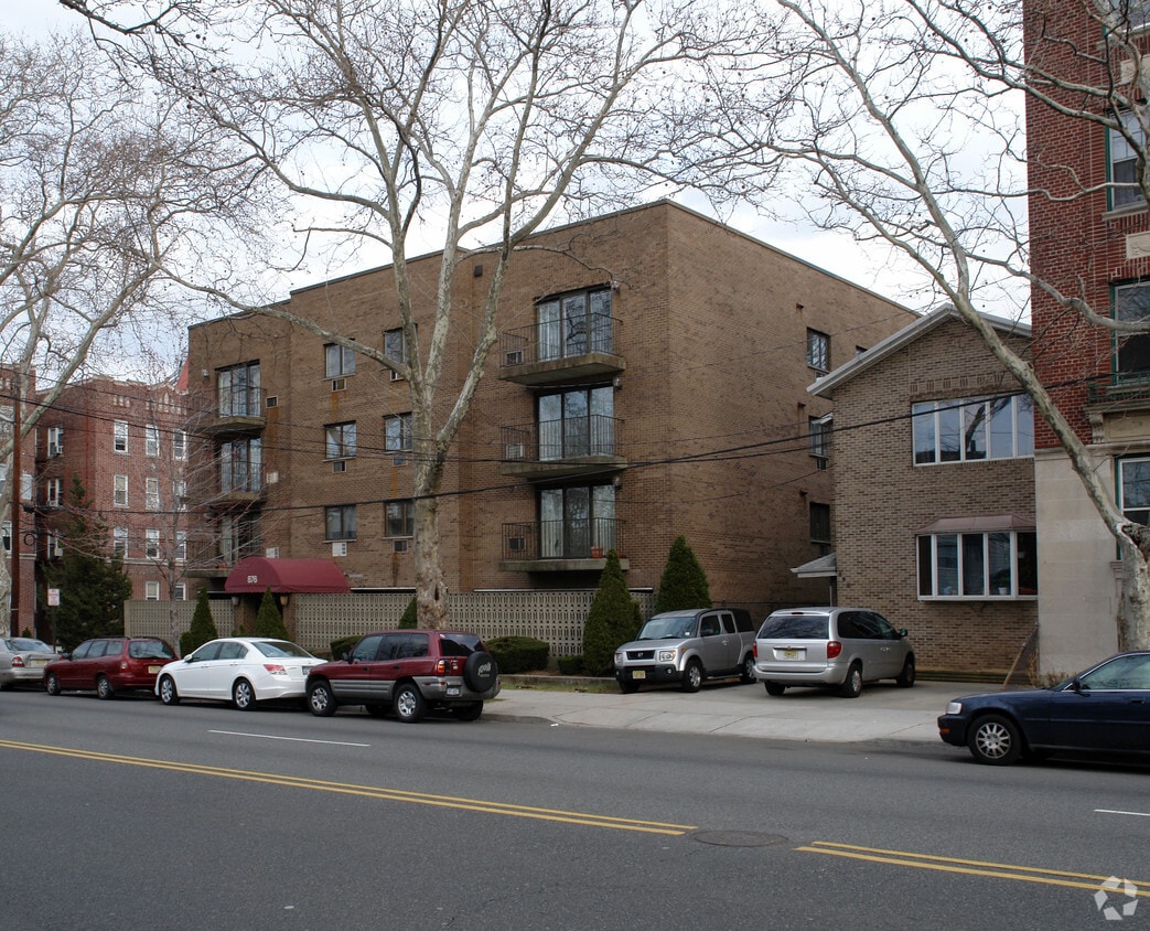 Building Photo - 876 Jf Kennedy Blvd