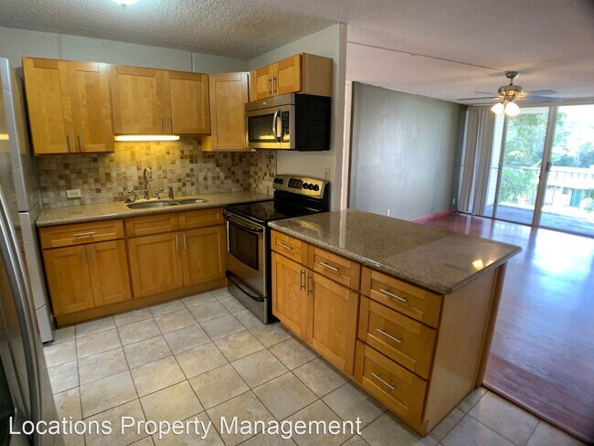 Building Photo - 9555 Waikalani Dr