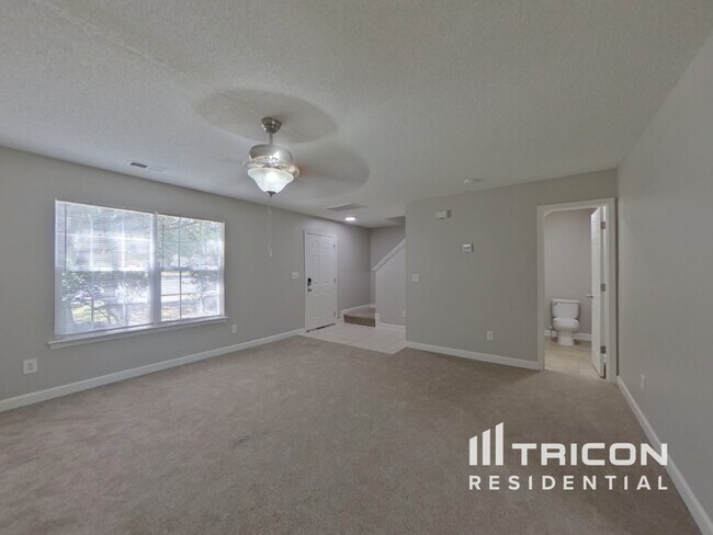 Building Photo - 2045 Sunset Village Drive Charlotte NC