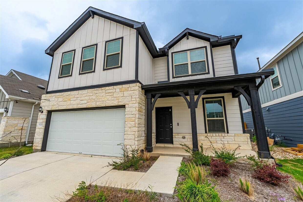 Primary Photo - 1520 Holly Lk Dr