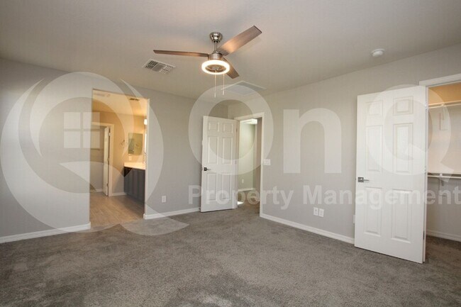 Foto del edificio - 5742 W Raymond St