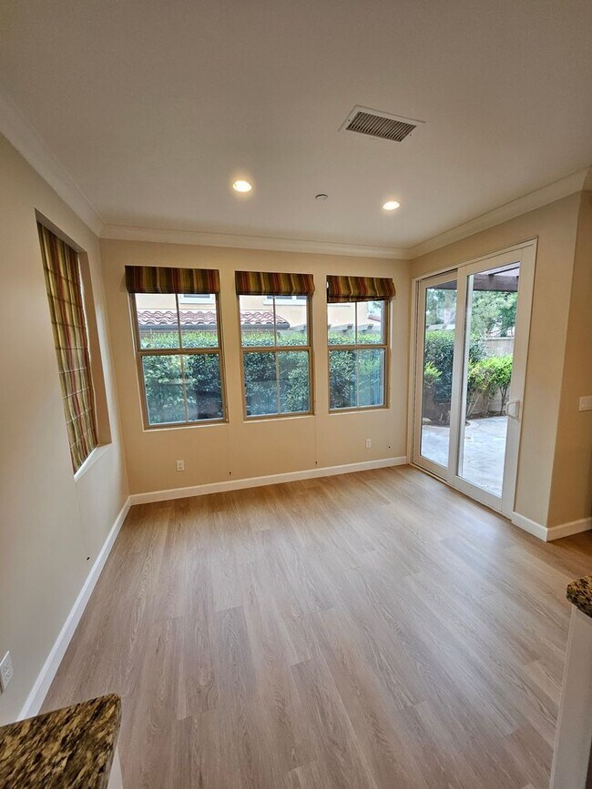 Building Photo - Stonegate detached home!
