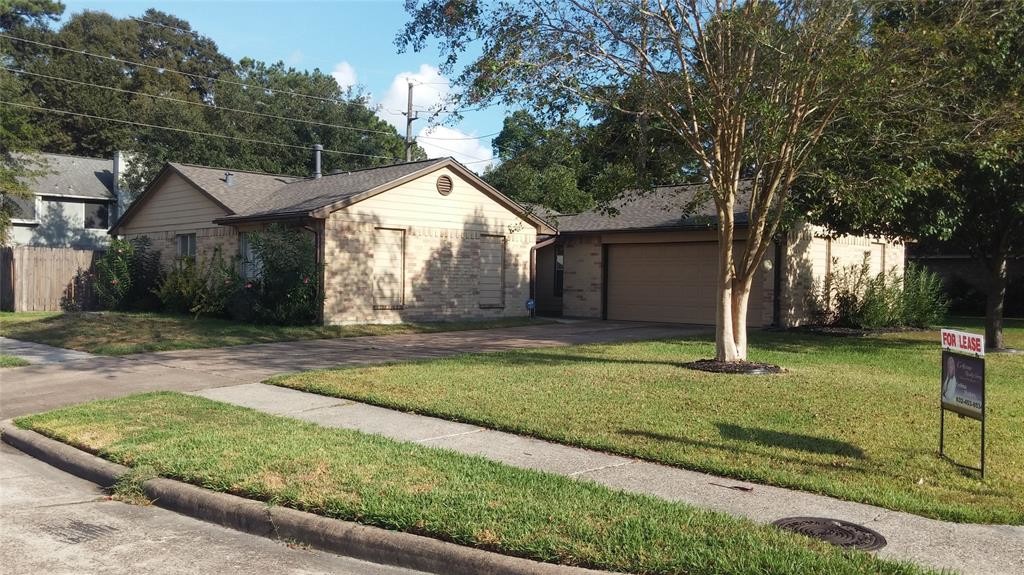 Primary Photo - 18834 Pine Trace Ct