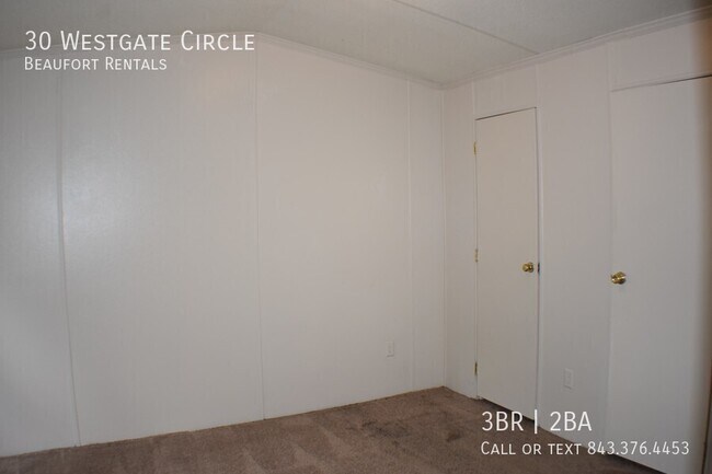 Foto del edificio - 30 Westgate Cir