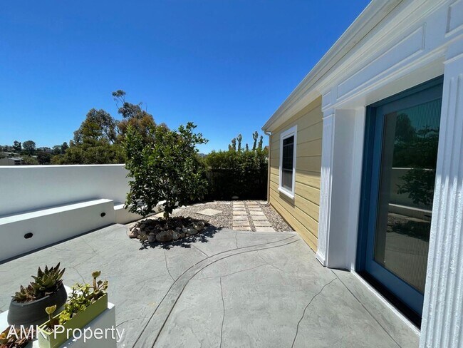 Foto del edificio - 3 br, 1 bath House - 4365 Tenth Avenue