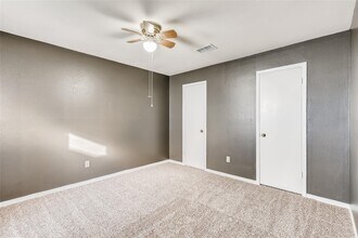 Building Photo - 946 Mesa Terrace Dr