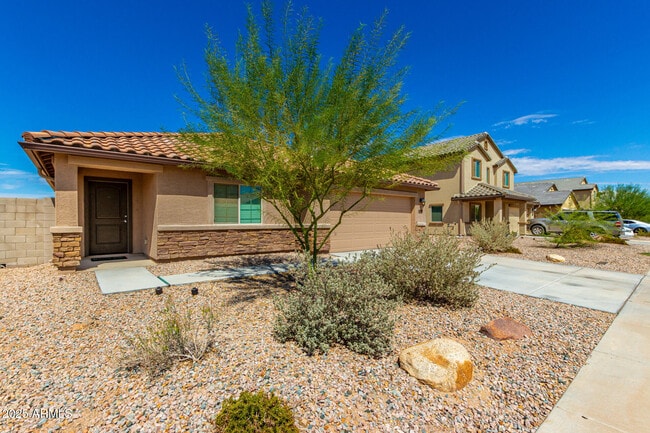 Foto del edificio - 1532 E Inouye Dr