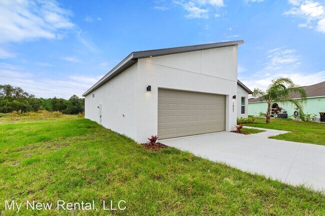 Building Photo - 4 br, 2 bath House - 1057 Sabine Place