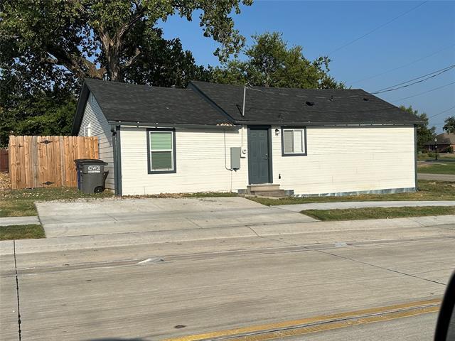 Primary Photo - 200 N Main St