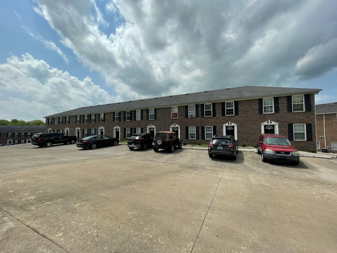Primary Photo - 241 McDaniel Ave