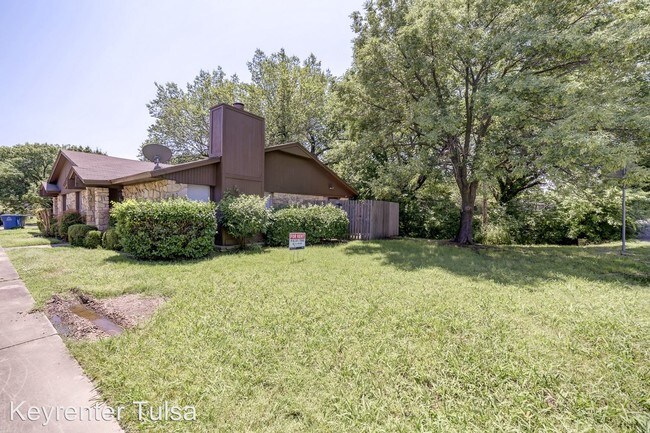 Foto del edificio - 5904-5904 E 33rd Ct