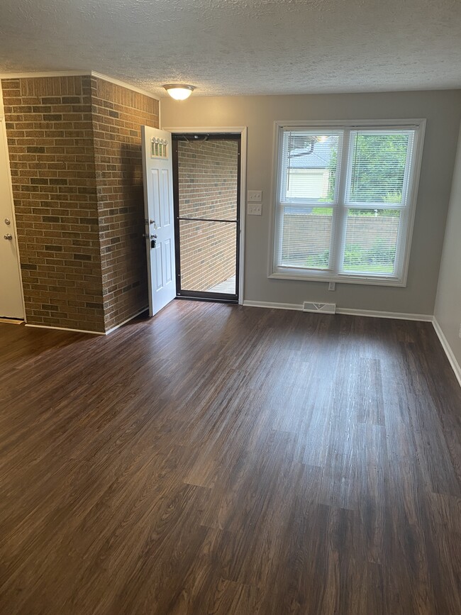 Building Photo - 5454 Archway Dr
