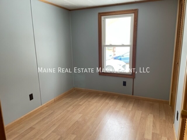 Building Photo - 147 Main Rd