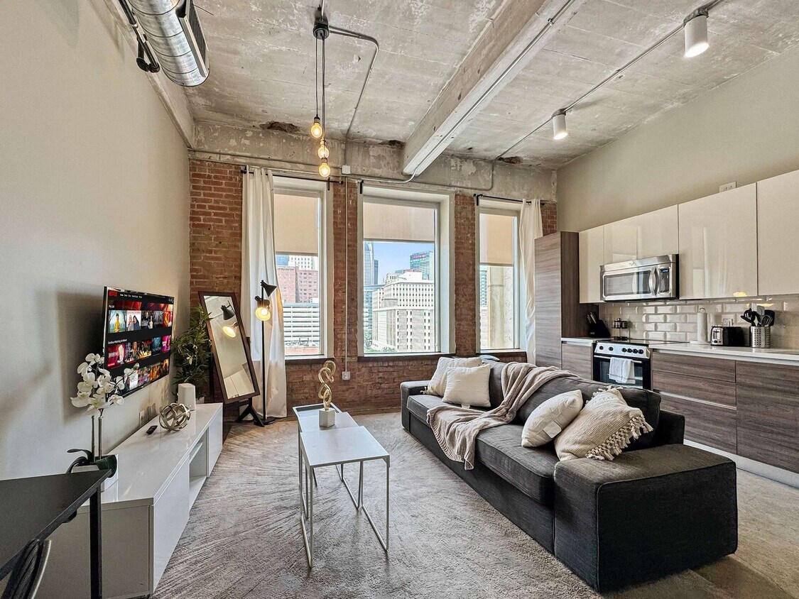 Foto principal - 555 Evergreen St