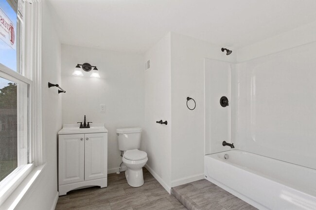 Building Photo - Coming Soon- Charming 2 Bedroom, 1.5 Bath ...