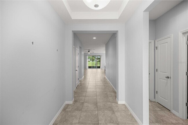 Building Photo - 5649 SW 50th Ave
