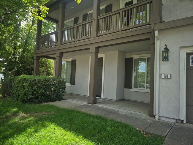 Building Photo - 190 Rockmont Cir