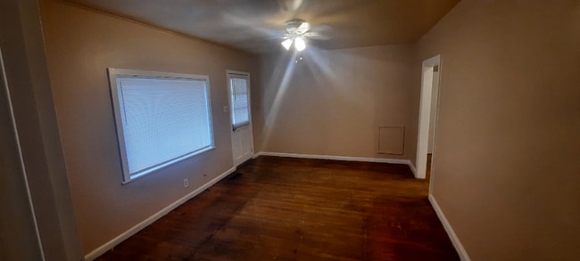 Building Photo - 1614 Elizabeth Rd